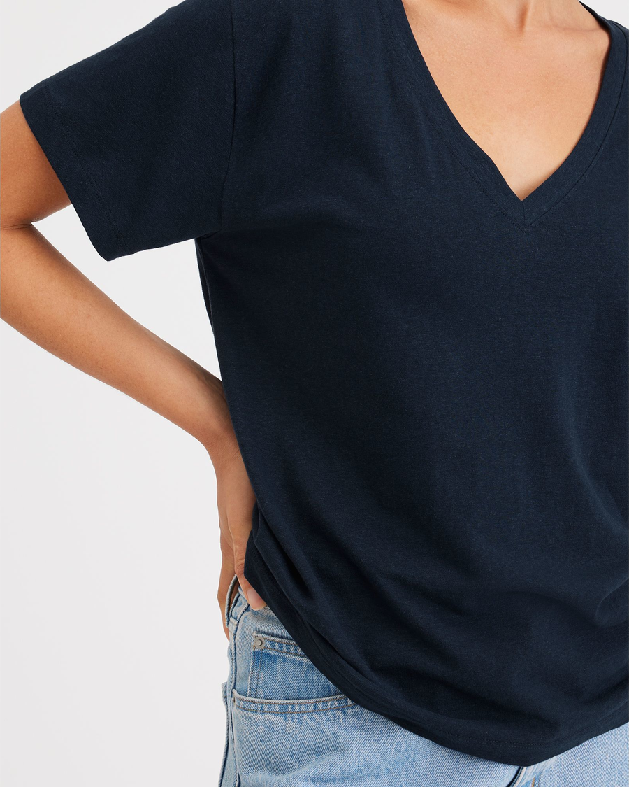 (image for) Exquisite Deep V-Neck Tee, Regular Fit